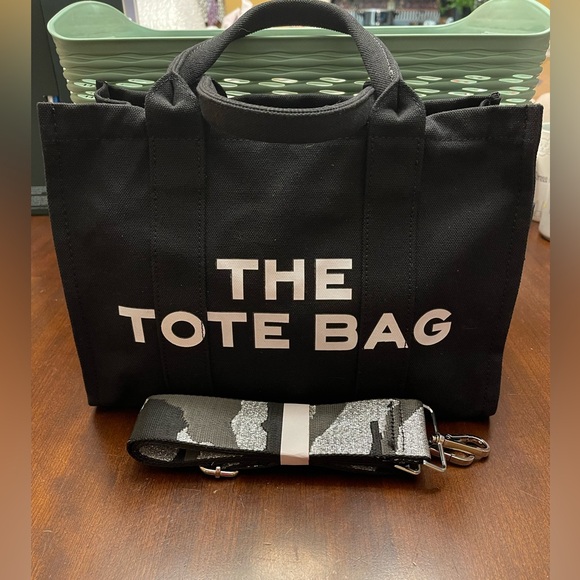 NWOT “The Tote Bag” Retro - Picture 2 of 11